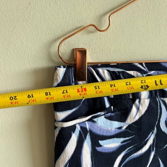 Chicos womens Tropical Printed Shorts Blue Size 3 - Picture 2 of 11